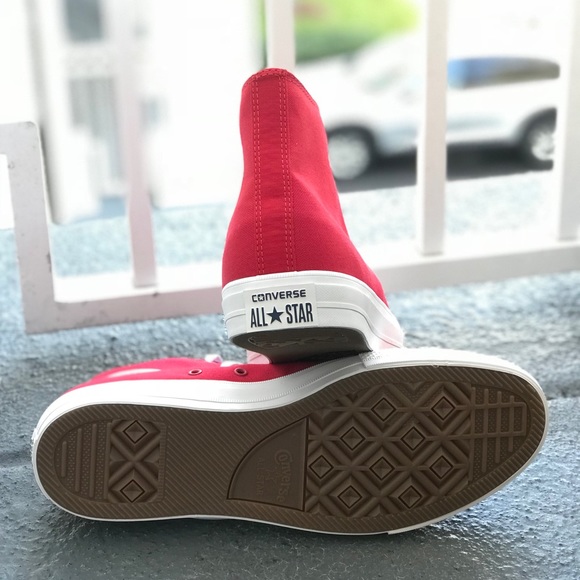 NWT Converse Ctas || HI Salsa Red WMNS - Picture 5 of 8